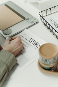 Cum planifici curățenia casei fără să pierzi toată ziua